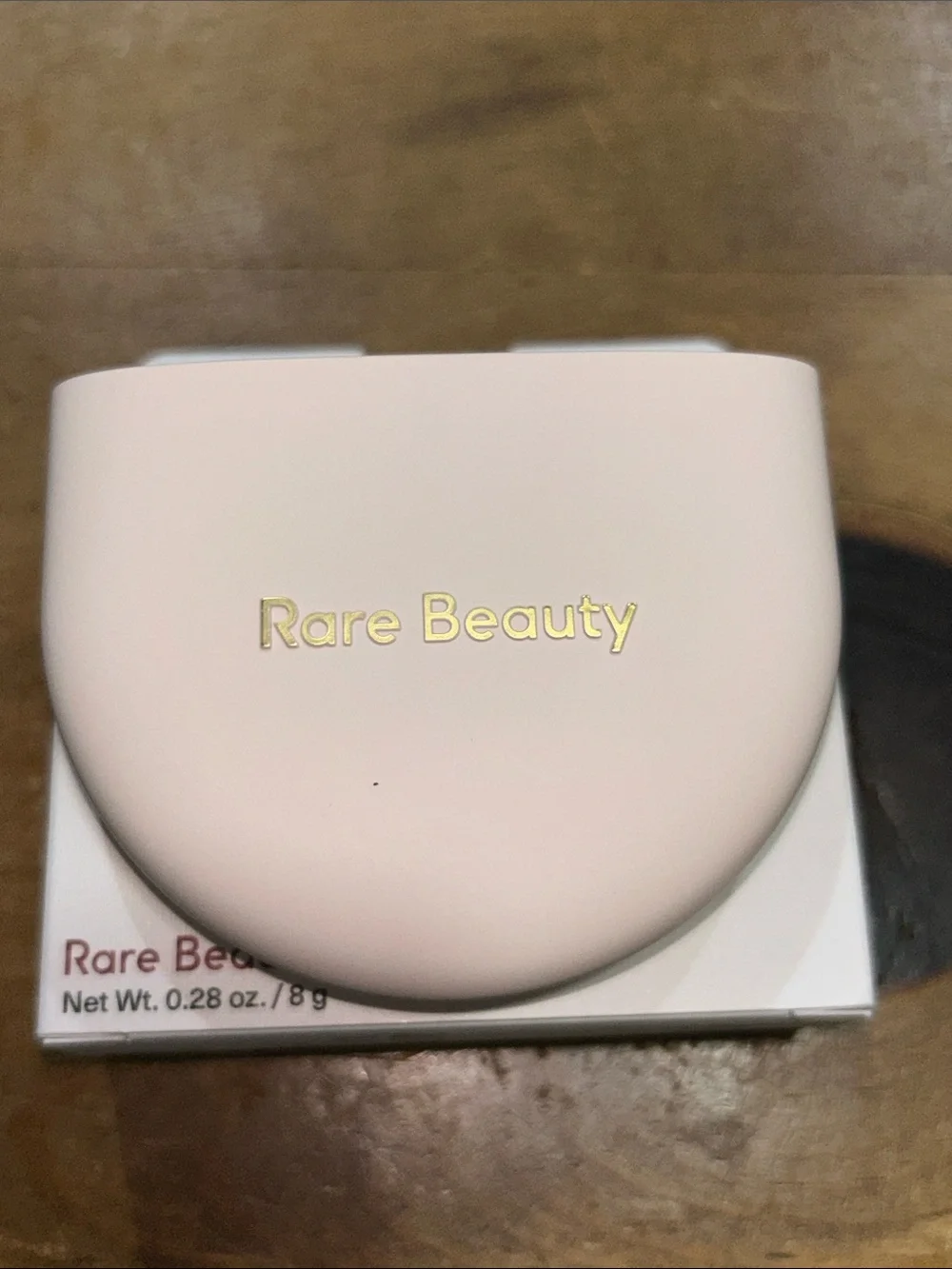 Rare Beauty True to Myself Tinted Pressed Finishing Powder – Almond – 8g / 0.28